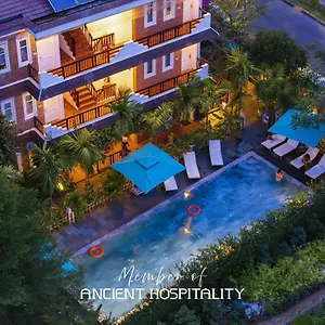 the-cliff-boutique-village.hotelsofhoian.com/