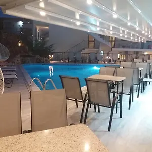 verificați disponibilitatea