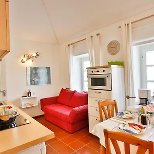 apartments-im-garten-haus-anna.graz-austria-hotels.com/